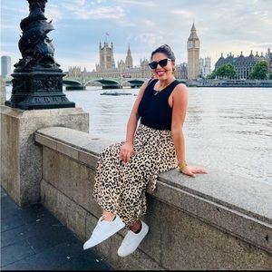 Meet your Posher, Sadaf